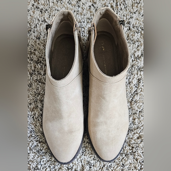 BC Footwear Womens Beige Western Snakeskin Heel Side-zip Ankle Booties Size 9 - Picture 6 of 10